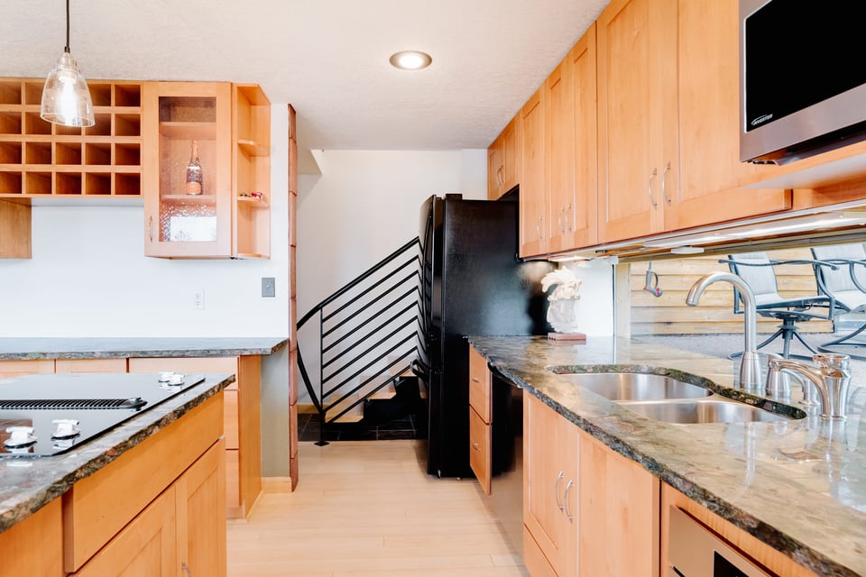 1146 Westview Drive