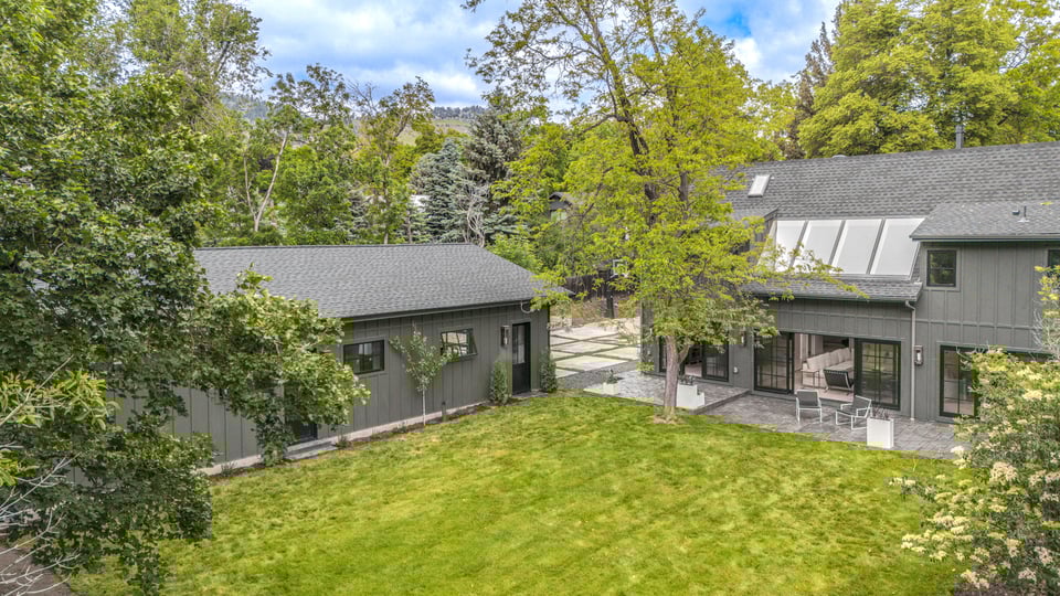 800 Kalmia Avenue
