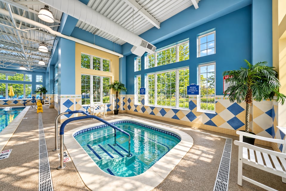 Indoor spa at Shorewood Glen