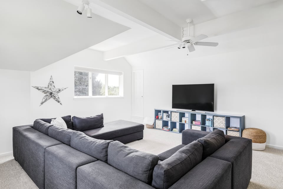 6134 Songbird Circle