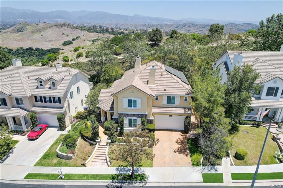 Stoneridge, CA | Neighborhood Guide | Evelyn Tee