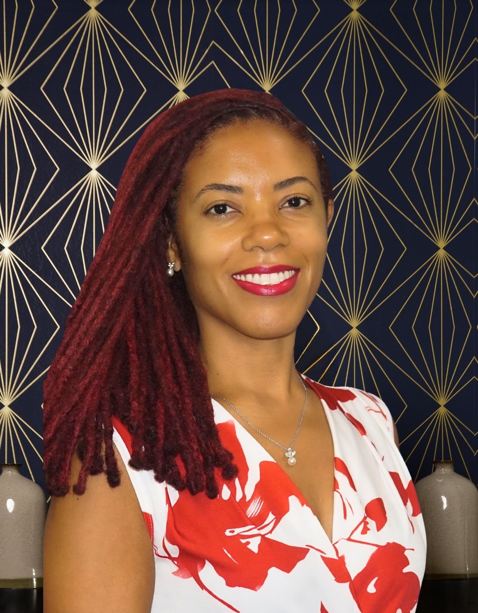 about-sophia-mccartney-sales-apprentice-maison-bahamas