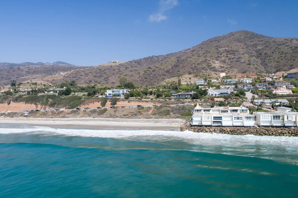 County Line | Neighborhood Guide | Mark Gruskin