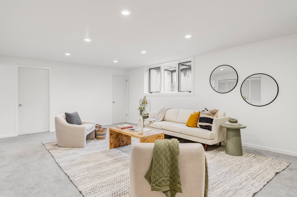 1305 Oak Court