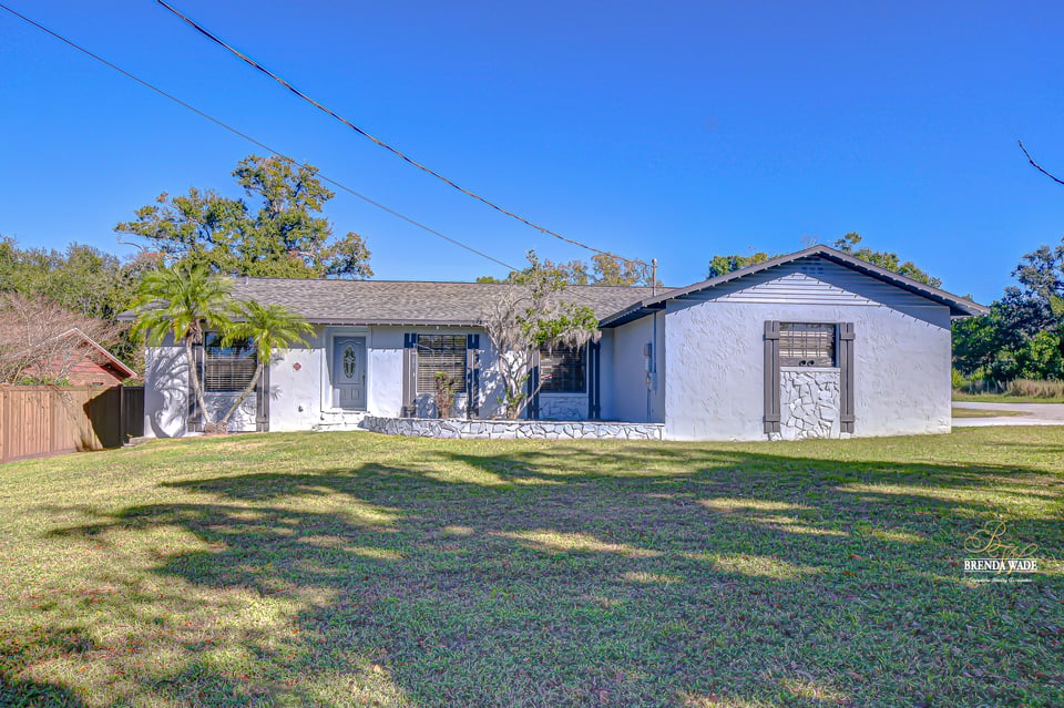 PRICE REDUCED! | 2109 LITHIA PINECREST RD