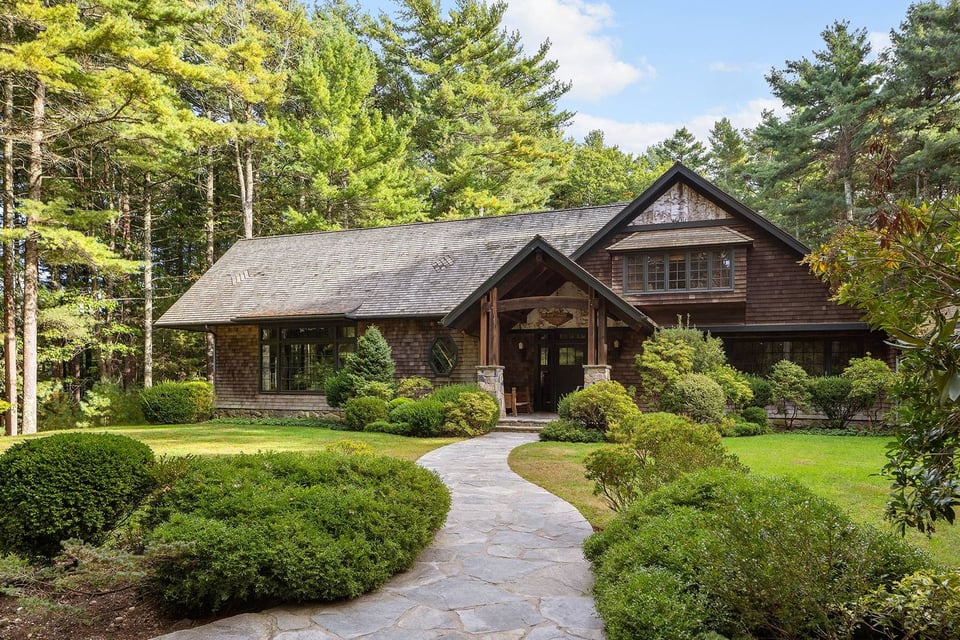 9 Two Holes Of Water Rd | Compass Coastal Group