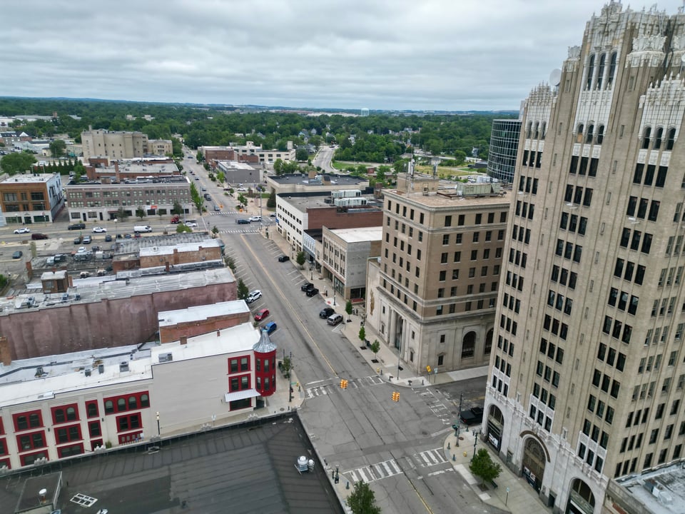 Pontiac homes and neighborhood market data
