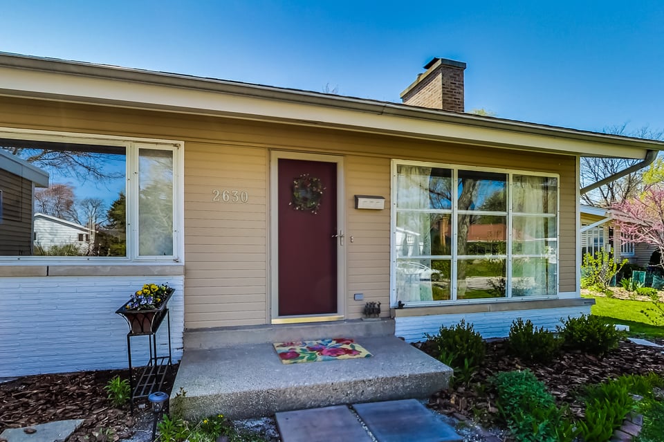 testimonial headshot