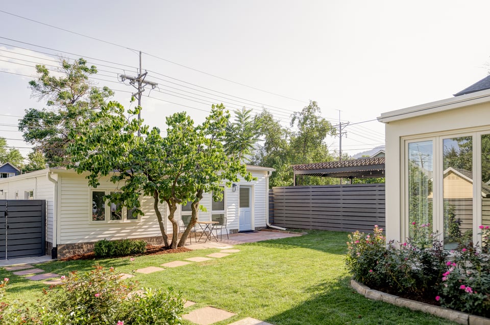 1836 Mapleton Avenue