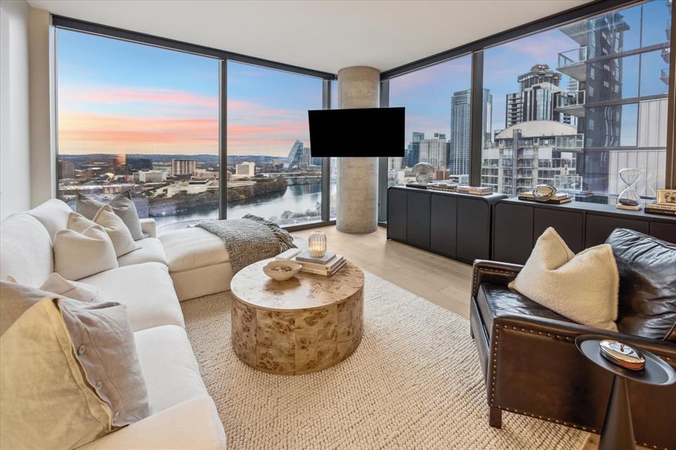 Luxury Condominiums In Austin Center photo