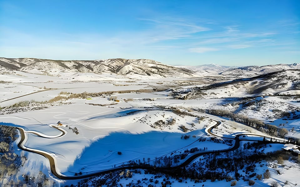 Alpine Mountain Ranch | Neighborhood Guide