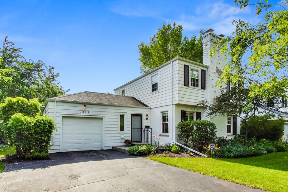 testimonial headshot