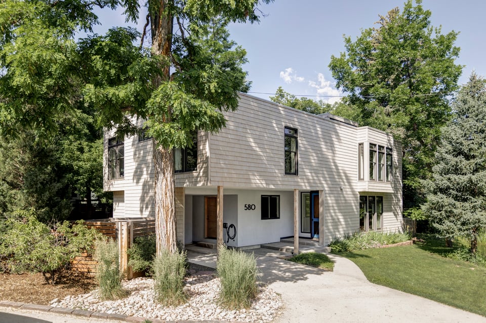 580 Pleasant Street