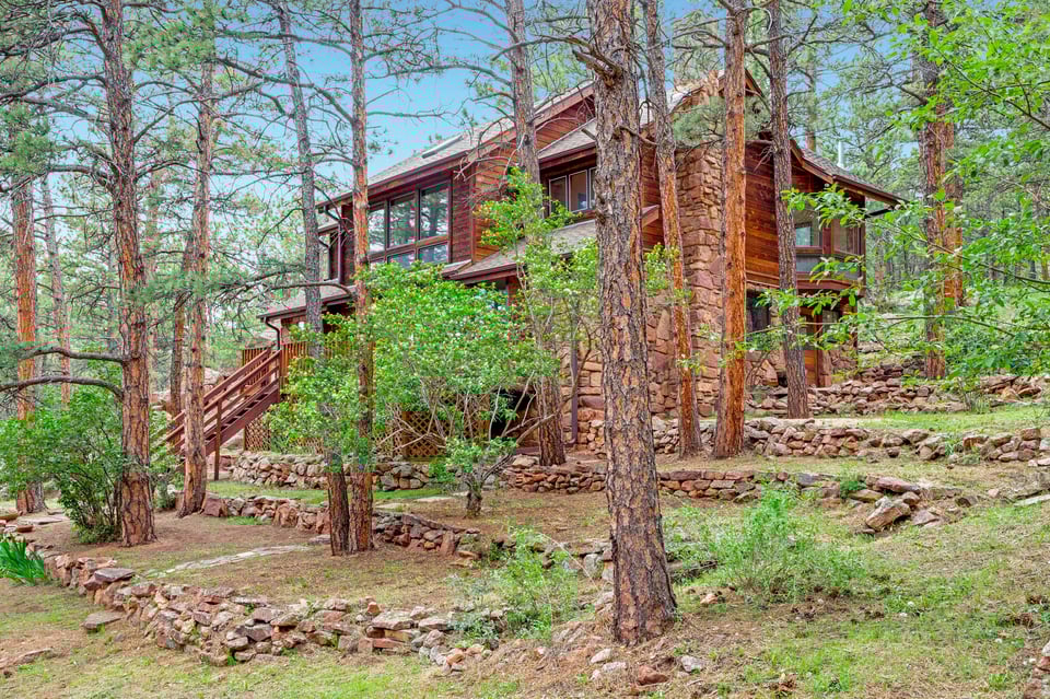 2754 Lee Hill Drive