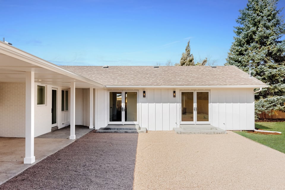 960 Crescent Drive