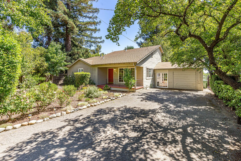 Rutherford Cottage | 1131 Rutherford Road | Yvonne Rich