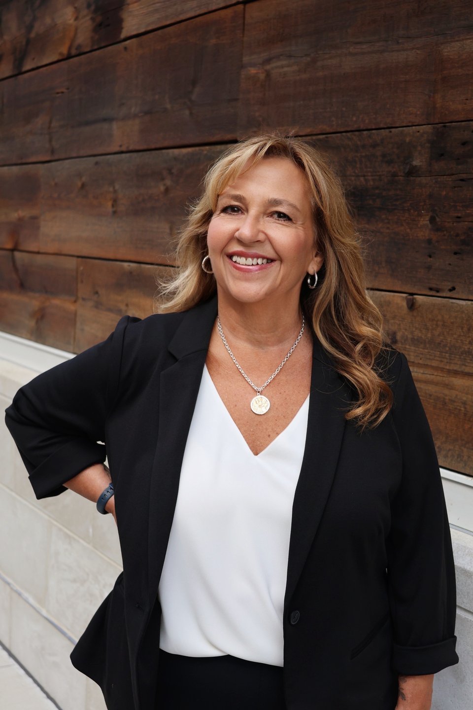 Laura MacRae - Your Local Real Estate Associate Broker