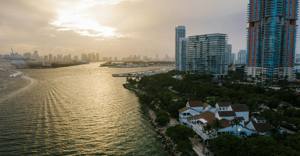 Rent or Buy in Miami in 2025? Luxury Market Pros & Cons