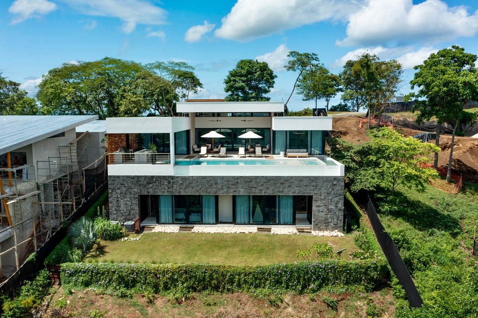 Curated visual reference: Picture Idea: Casa Camino 93 Luxury Ocean View Estate With Infinity Saltwater