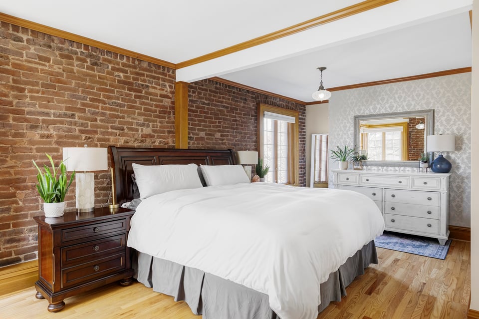 742 N Downing Street