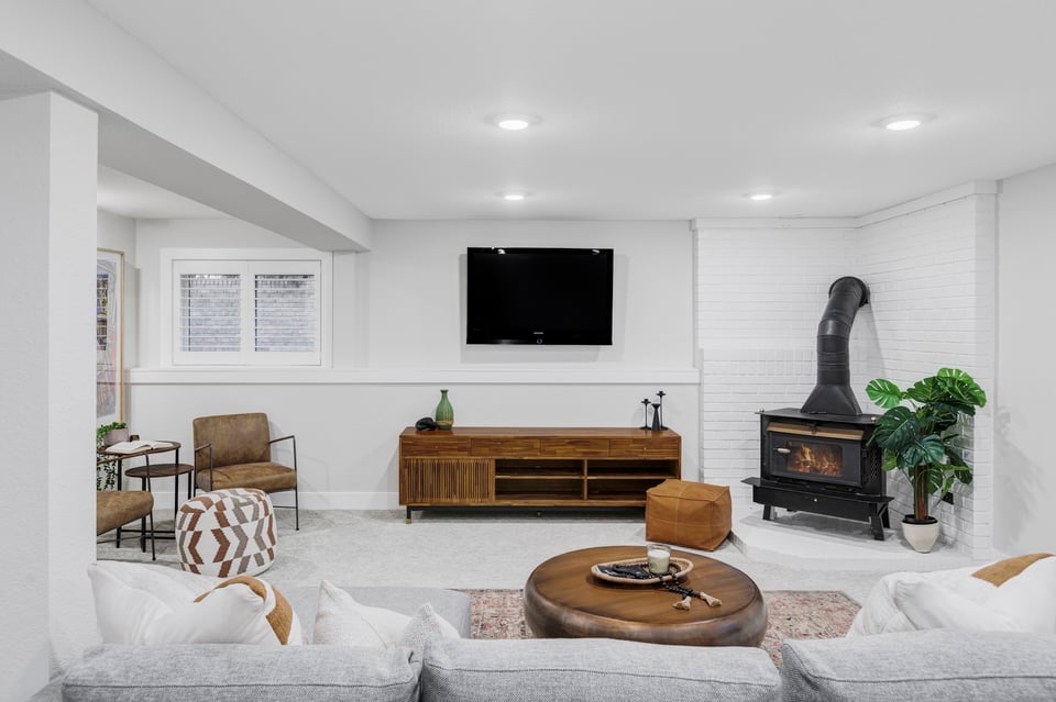 3865 Newport Lane