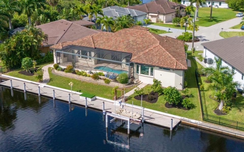 Gorda Isles (pgi) or Burnt Store Isles (bsi) Home