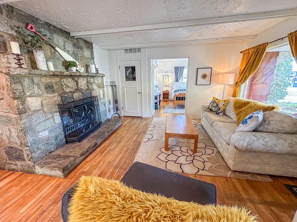284 Robinson Avenue