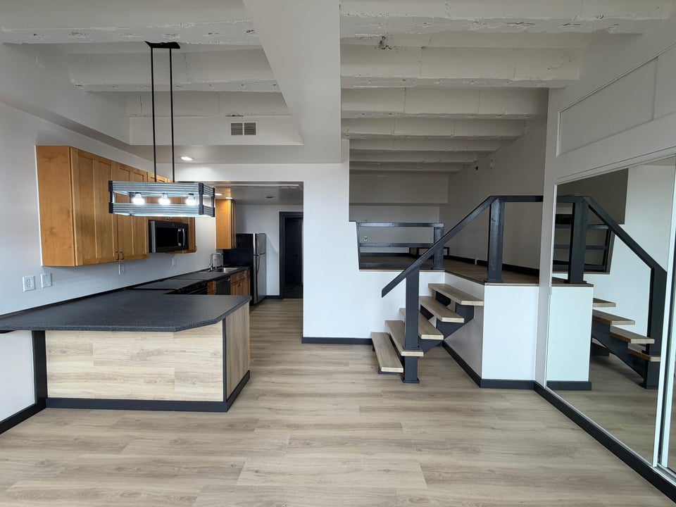 30 N Saginaw salon and photography suites