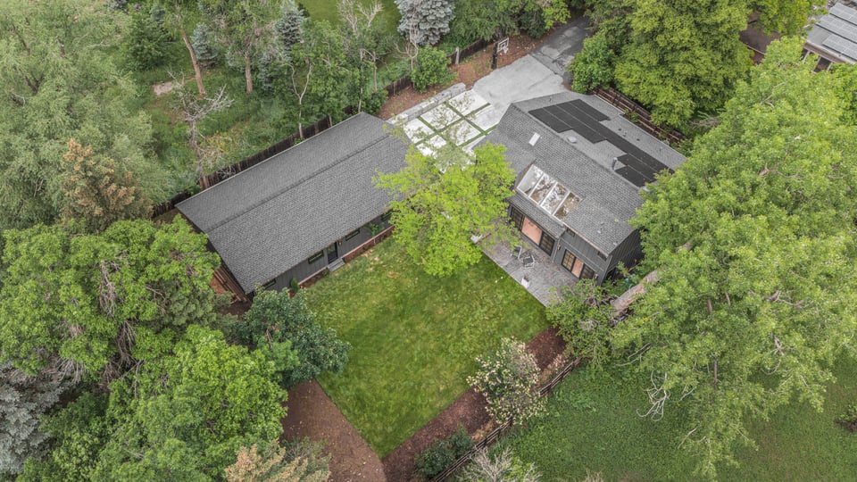 800 Kalmia Avenue