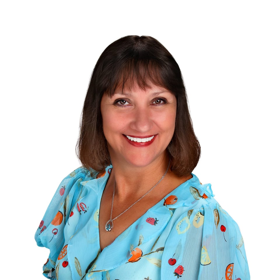 meet-robin-clay-your-trusted-real-estate-advisor