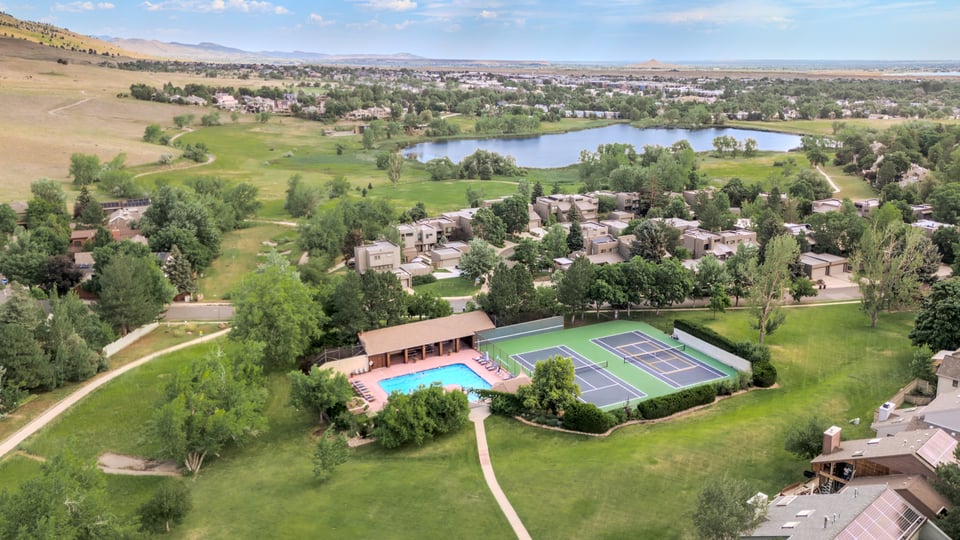 3865 Newport Lane