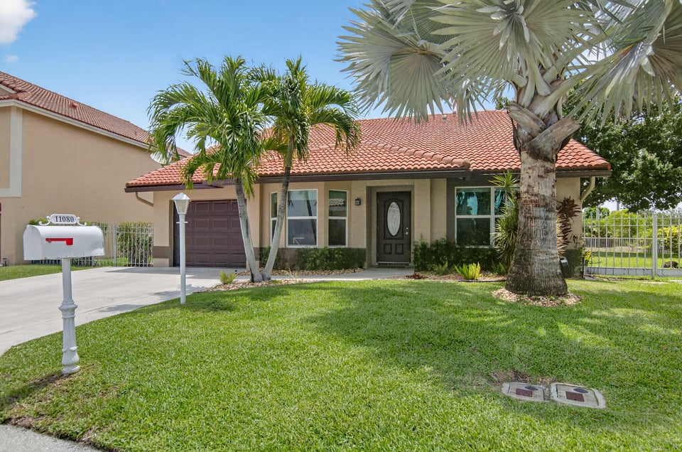 11080 Lakeaire Circle