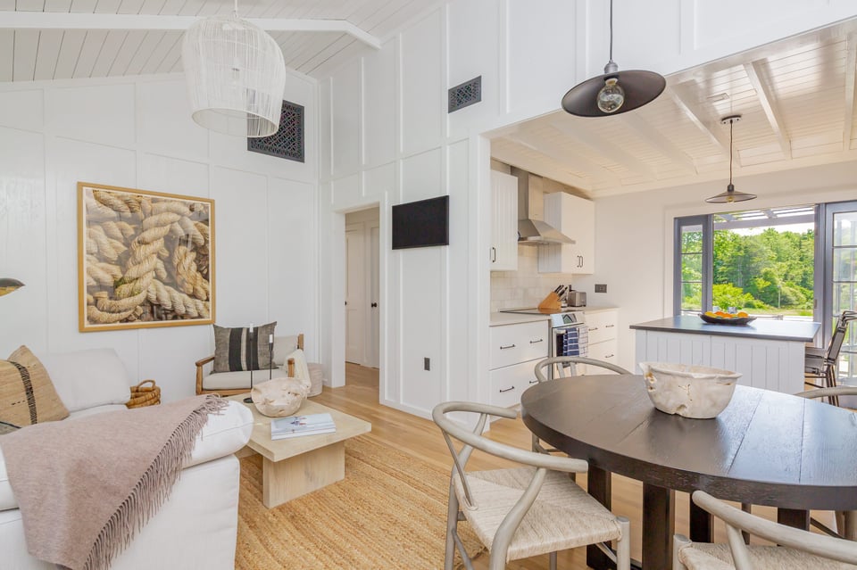 Firefly Alley | Dana Trotter | Bridgehampton Real Estate Agents
