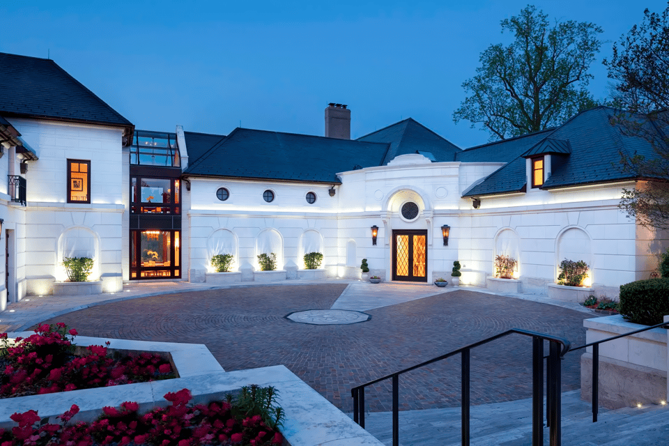 McLean VA Neighborhood Guide | Explore Luxury Living