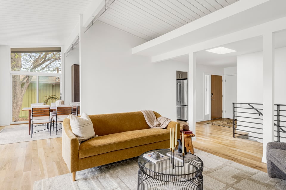 1305 Oak Court