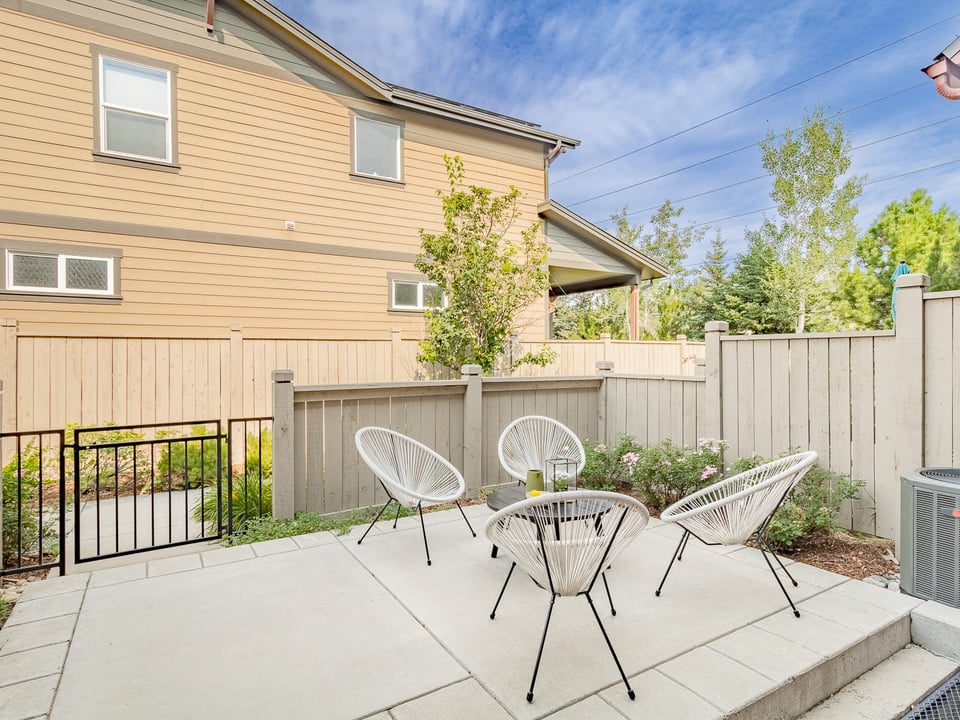 4190 Longview Lane