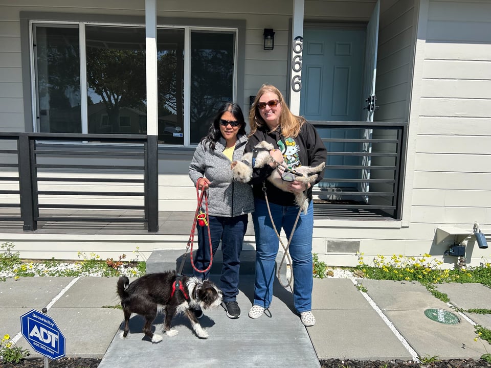 testimonial headshot