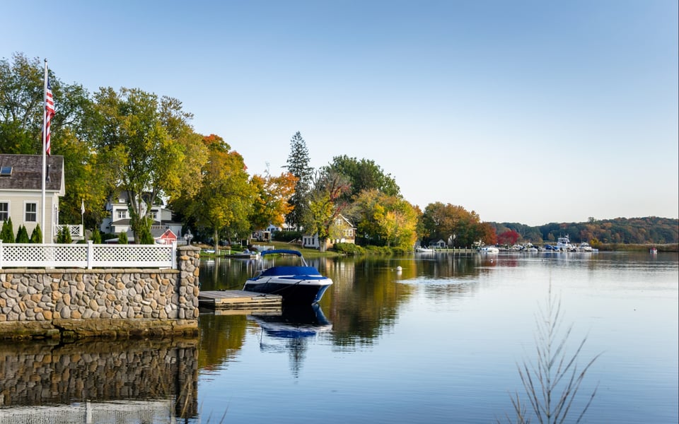 Riverside | Neighborhood Area Guide | CB Cascade