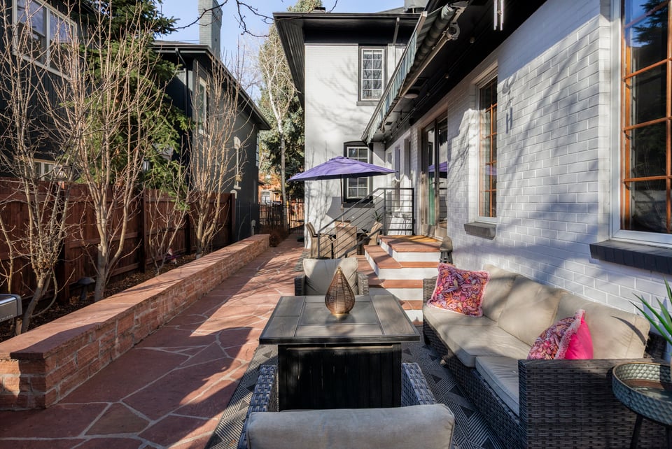 742 N Downing Street