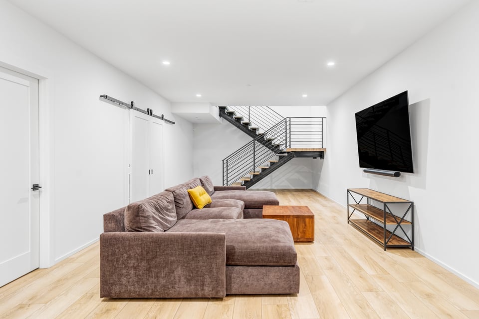 2885 Island Drive