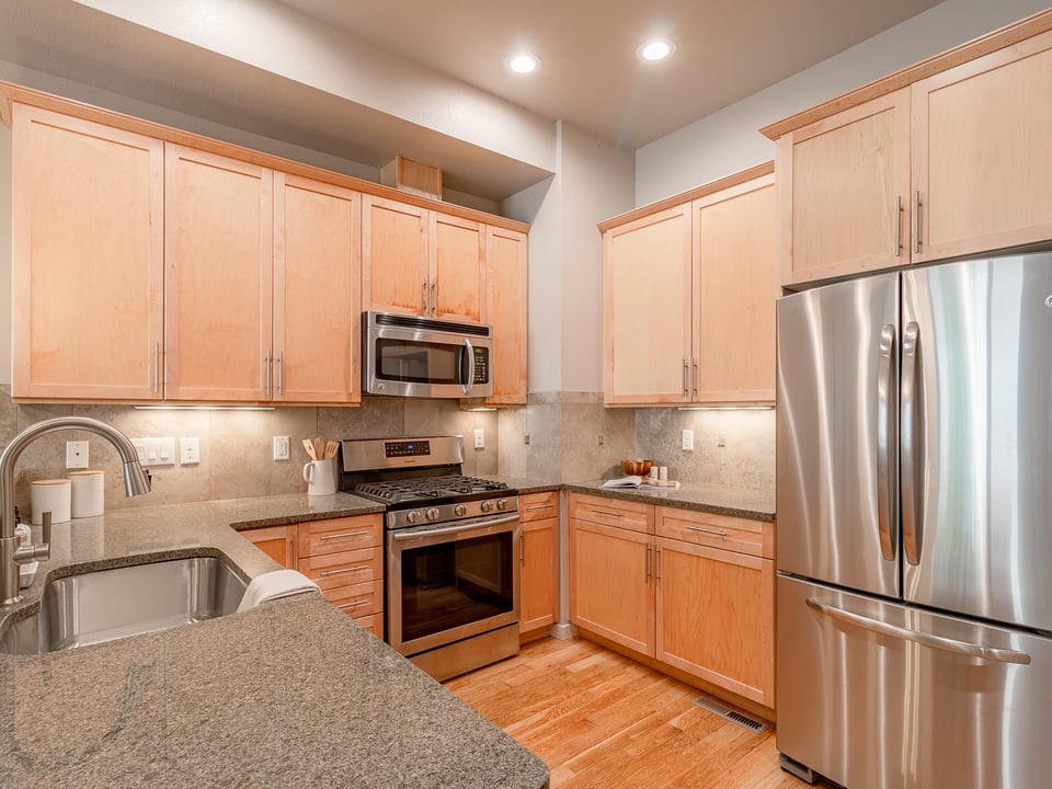 4190 Longview Lane