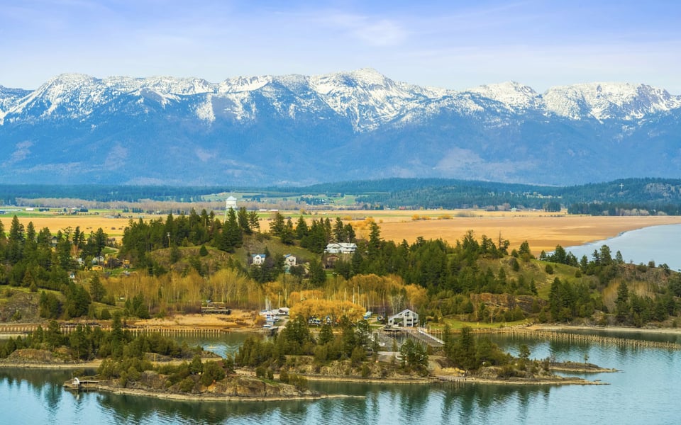 Lakeside | Neighborhood Guide | Hollie Hallwyler
