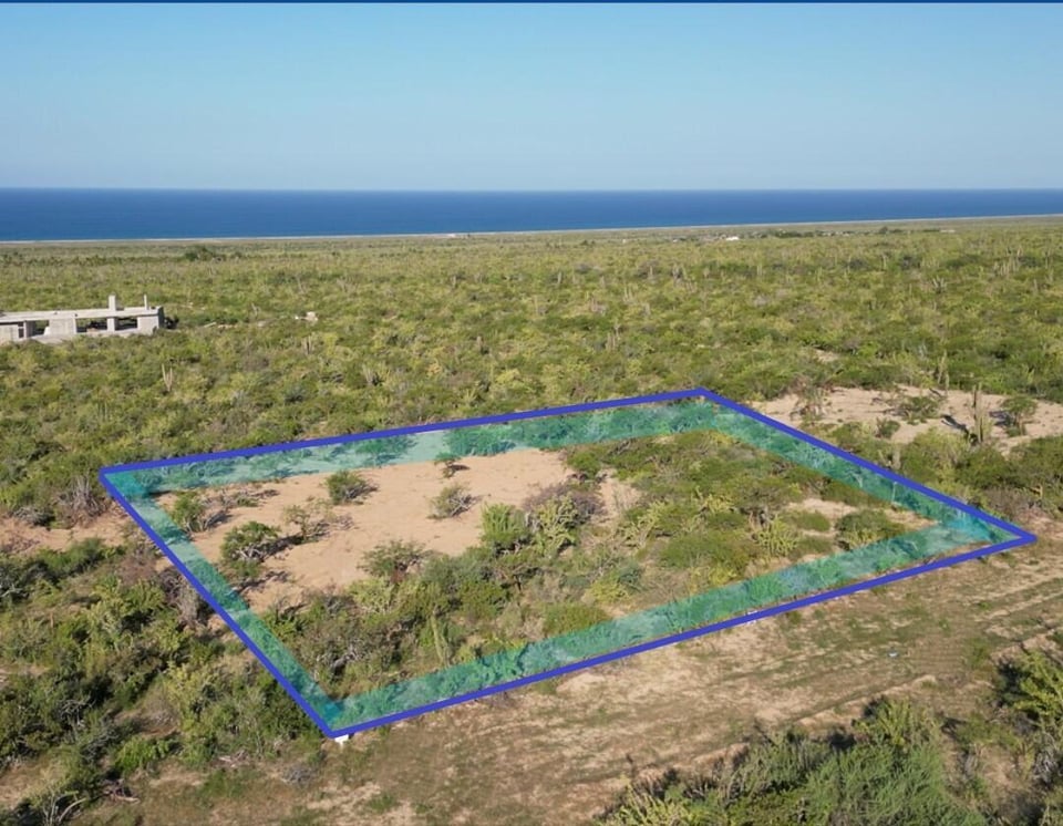 Las Playitas Nature Lot