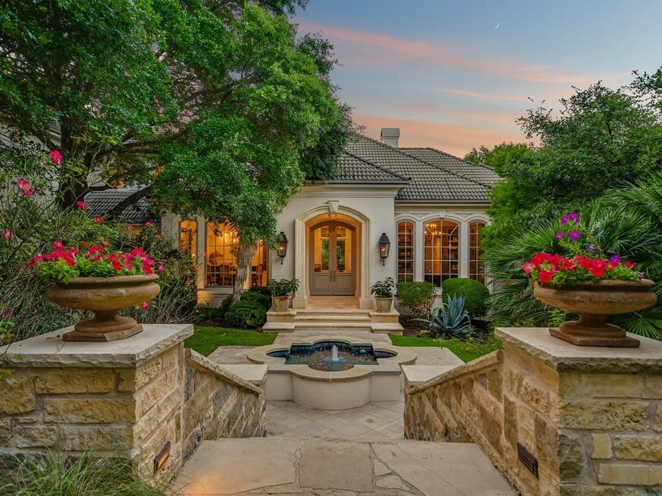 4126 Westlake Drive