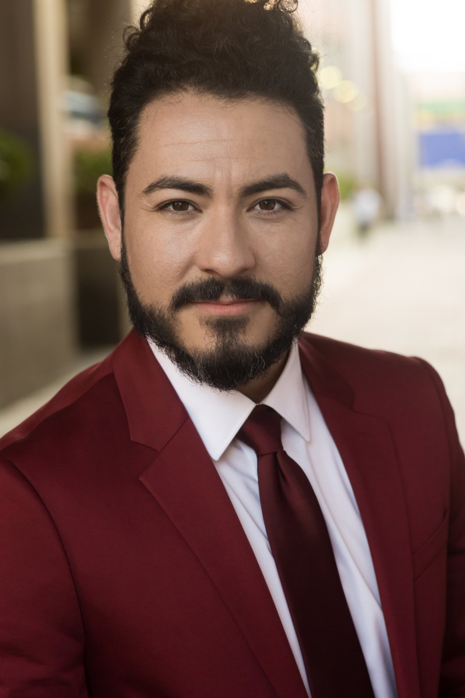 adrian-hernandez-serhant