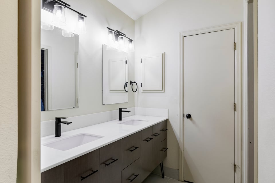 2770 Arbor Glen Place
