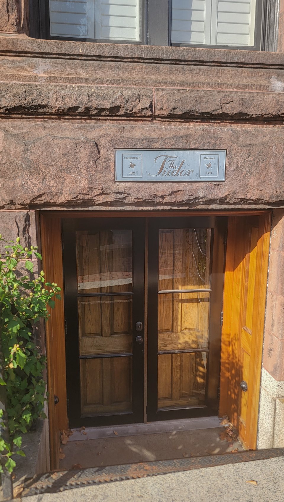 Photo inspiration: Fresh Look at Tudor On The Park Luxury Condos In Beacon Hill