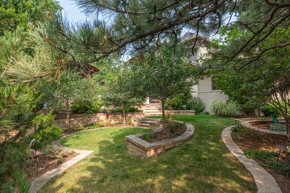1400 Bluebell Avenue