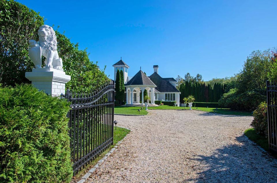 2 HALSEY FARM DR