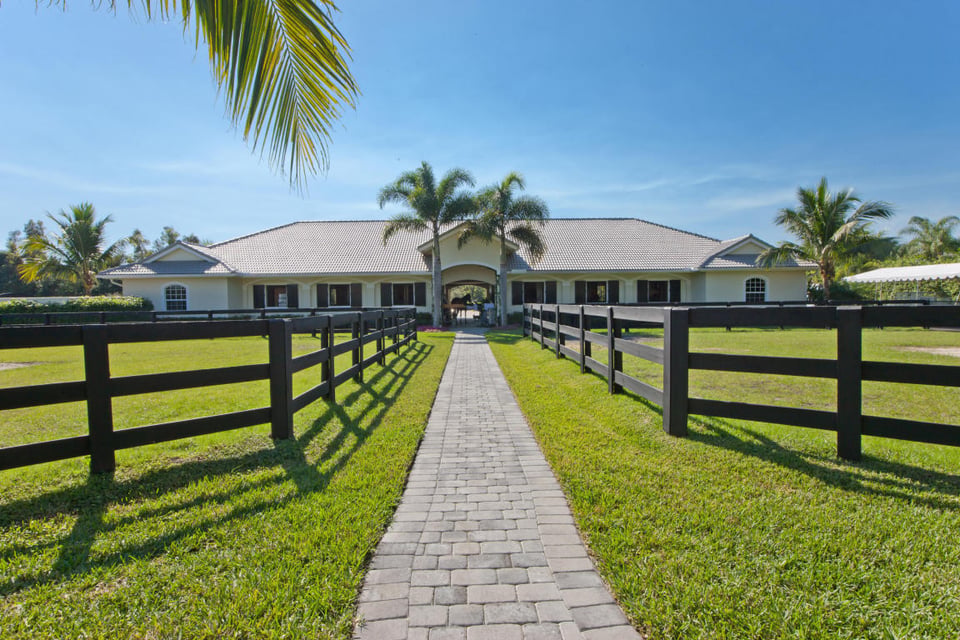 13770 Quarter Horse Trl